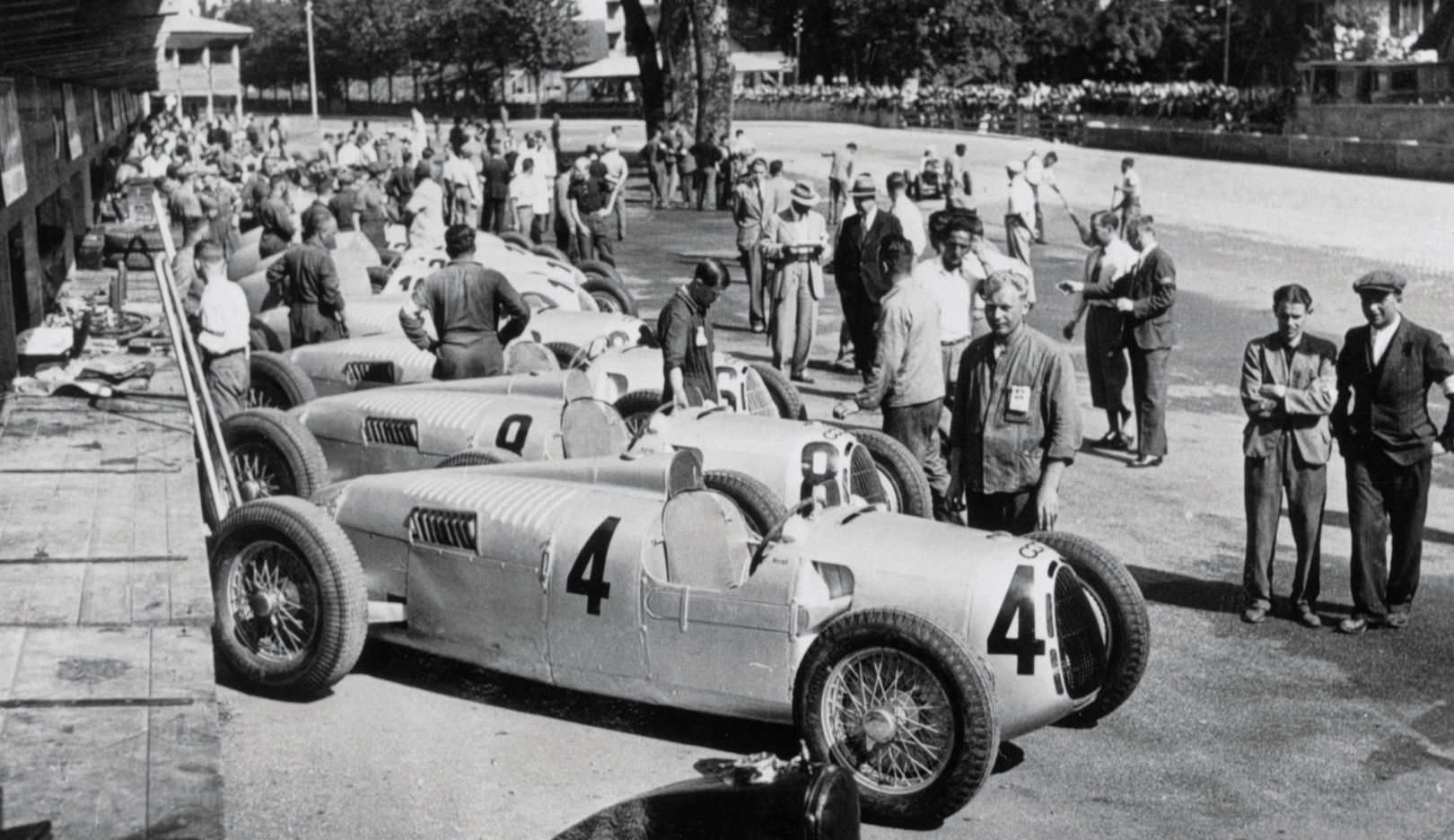 Aus Tradition innovativ: 90 Jahre Porsche-Kundenentwicklung - Porsche ...